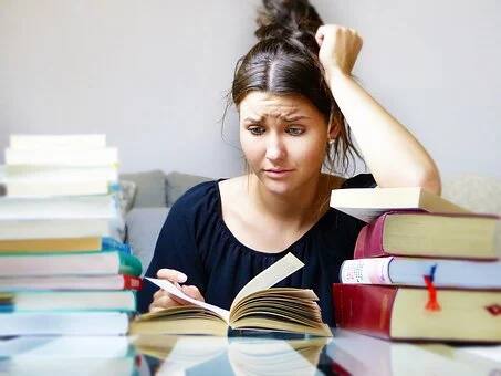 स्ट्रेस और डिप्रेशन में अधिक रहने के कारण भी इम्यून सिस्टम पर असर पड़ता है. इसलिए कोरोना काल में स्ट्रेस से दूर करने की कोशिश करें. (Photo - Pixabay)