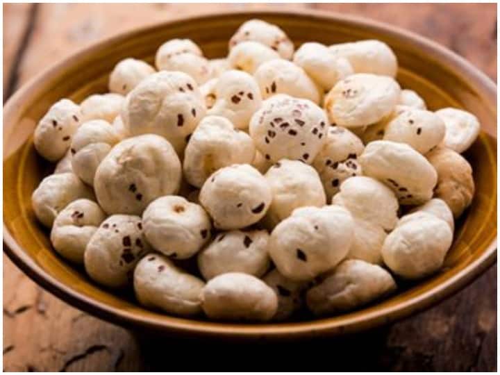 Eating Makhana on Empty Stomach in Morning gives Many Benefits Benefits of Makhana: सुबह खाली पेट मखाने खाने से मिलते हैं कई फायदे, जानें