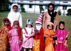 Anushka Sharma Childhood: बचपन से ही मस्तीखोर रही हैं अनुष्का शर्मा, देखें कैमरा के सामने कैसे खिलखिलाके हंसती थी एक्ट्रेस