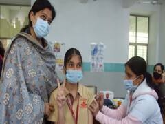 Delhi Vaccination: दिल्ली में बच्चों का वैक्सीनेशन बढ़ाने के लिए कैंपों की संख्या और उनकी टाइमिंग बढ़ाएगी दिल्ली सरकार