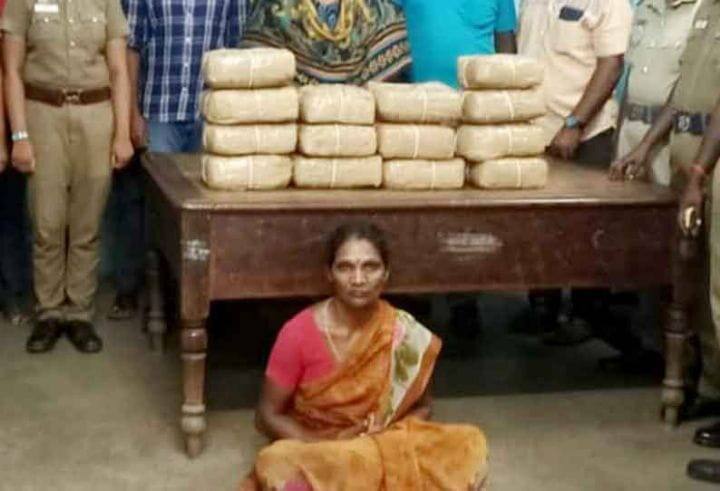 Woman arrested for smuggling 30 kg of cannabis on a train from  Madurai via Trichy திருச்சி வழியாக மதுரைக்கு ரயிலில் 30 கிலோ கஞ்சா கடத்திய பெண் கைது