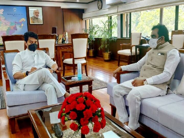 MP Rakesh Singh Met Union Aviation Minister Jyotiraditya Scindia, know inside story ann MP News: जबलपुर से इन शहरों के लिए सीधी फ्लाइट की मांग, केंद्रीय उड्डयन मंत्री से मिले MP राकेश सिंह