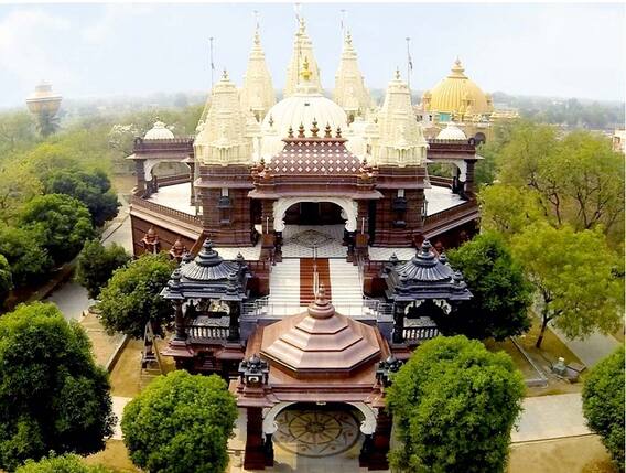 સોખડા હરિધામ મંદિરના વિવાદ વચ્ચે હાઈકોર્ટના સુનિયર વકીલ સુધીર નાણાવટી પહોંચ્યા સોખડા