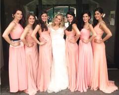 ਖੂਬਸੂਰਤੀ ਦੇ ਮਾਮਲੇ 'ਚ ਇੱਕ-ਦੂਜੇ ਨੂੰ ਮਾਤ ਦਿੰਦੀਆਂ ਕੈਟਰੀਨਾਂ ਤੇ ਉਸ ਦੀਆਂ ਭੈਣਾਂ, ਤੁਸੀਂ ਵੀ ਦੇਖੋ ਤਸਵੀਰਾਂ