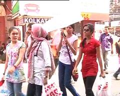 Summer Vacation: গরমের ছুটি এগোলেও অনলাইনে পড়াশোনা চালু রাখার পক্ষে অভিভাবকদের একাংশ ।Bangla News