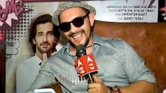 Aditya Narayan read comments on HIS posts; leaves netizens in splits | SBS Originals