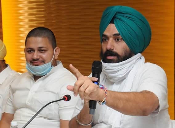 IT Cell ਤੇ Punjab Police ਦੀ ਭਰਤੀ 'ਤੇ ਬੋਲੇ Barinder Dhillon; ਆਪਣੇ ਚਹੇਤਿਆਂ ਨੂੰ ਪਹਿਲ ਦੇ ਰਹੀ AAP