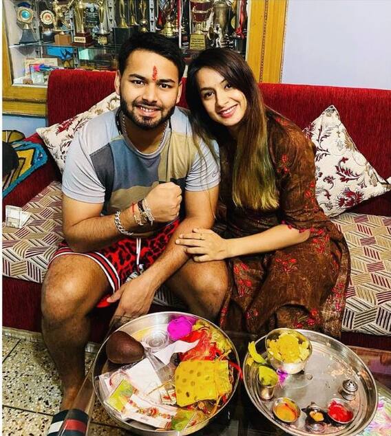 બહુ જ સ્ટાઈલીસ્ટ છે ઋષભ પંતની બહેન, સુંદરતામાં અભિનેત્રીઓને આપે છે ટક્કર