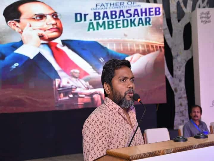 Film director Ranjith ended his speech with a twinkle in his eye while speaking on stage! மேடையில் பேசும் போது கண் கலங்கி பேச்சை முடித்து கொண்ட திரைப்பட இயக்குநர் பா.ரஞ்சித் !