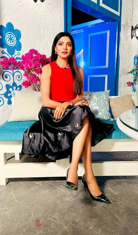 లహరి లేటెస్ట్ ఫొటోలు. (Photo Courtesy: Lahari shari Instagram)