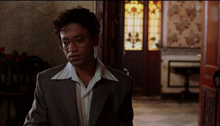 In Namesake, As Ashoke, a Bengali immigrant father in the States, Irrfan established himself as a versatile actor who could don many hats and master them all