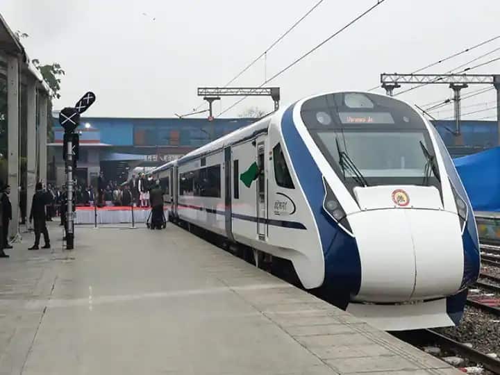Vande Bharat Train Ahmadabad Mumbai route last trial run will be on 7 September Vande Bharat: 7 सितंबर की तारीख अहम, अहमदाबाद-मुंबई रूट पर जाने वालों के लिए आया बड़ा अपडेट
