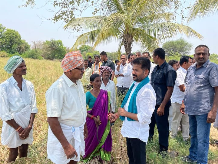 Telangana Pcc Chief revanth reddy interact with farmers in Nalgonda Revanth Comments In Nalgonda: రాహుల్ సభకు ఇంటికొక రైతు రండి- పీసీసీ చీఫ్‌ రేవంత్‌ రెడ్డి పిలుపు