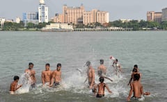 Weather Update: আগামীকাল থেকেই আবহাওয়ার পরিবর্তন রাজ্যে, কালবৈশাখীর পূর্বাভাস হাওয়া অফিসের