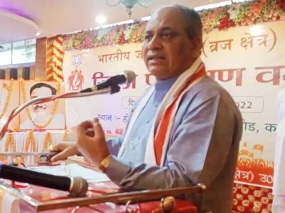 Kasganj News: लाउडस्पीकर हटाने के मामले पर BJP सांसद बोले- 'ये सरकार का अच्छा प्रस्ताव, सभी धर्म करें इसका पालन' Kasganj News: लाउडस्पीकर हटाने के मामले पर BJP सांसद बोले- 'ये सरकार का अच्छा प्रस्ताव, सभी धर्म करें इसका पालन'