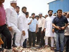 Delhi News: दिल्ली के भलस्वा लैंडफिल साइट पर लगी आग पर AAP और बीजेपी का एक दूसरे पर आरोप, कहीं ये बातें