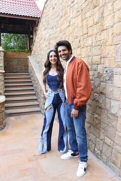 Bhool Bhulaiyaa 2: 'भूल भूलैया 2' प्रमोशन पर बेहद कूल अवतार में स्पॉट हुए कार्तिक आर्यन और कियारा आडवाणी, देखें तस्वीरें