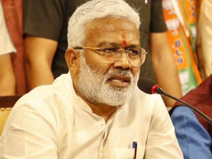 UP Jal Shakti Minister Swatantra Dev Singh targeted sp,bsp and congress in barabanki ANN Barabanki News: '70 सालों से अटकी योजनाएं हमारी सरकार में हो रहीं पूरी', स्वतंत्र देव सिंह का विपक्ष पर निशाना