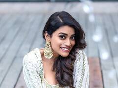Shriya Saran Photos:  கண்கள் இரண்டும் கல்யாணி.. சிரிப்போ சிந்து பைரவி.. ஸ்ரேயா சரணின் அசத்தல் க்ளிக்ஸ்..!