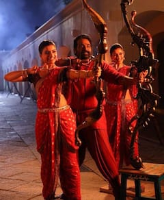 KVRK clics: காத்துவாக்குல ரெண்டு காதல் படம் ஸ்டில்ஸ்!