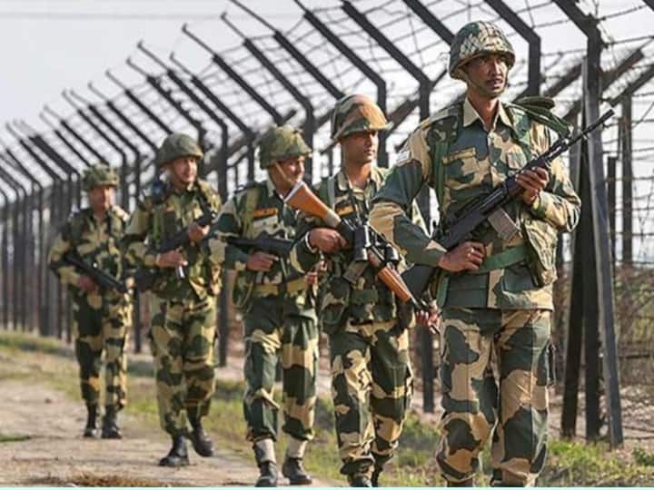 ​Border Security Force Recruitment 2022 apply for 323 posts, last date 6 September ​​BSF Recruitment 2022: सीमा सुरक्षा बल में निकली 300 से ज्यादा पदों पर भर्ती, यहां करें आवेदन