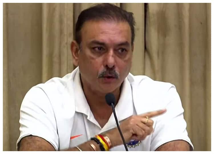 IPL 2022 Ravi Shastri has said that Shikhar Dhawan should be respected for his achievements Ravi Shastri: इस दिग्गज खिलाड़ी के मुरीद हुए शास्त्री, कहा-उसकी उपलब्धियों को भी सम्मान मिलना चाहिए