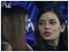 IPL 2022 : दिल्ली-कोलकाता सामना पाहण्यासाठी पोहचली ऋषभ पंतची गर्लफ्रेंड, फोटो व्हायरल