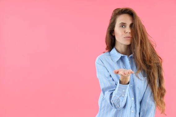 Coconut Milk for Hair: बालों पर लगाएं नारियल दूध, झड़ते-टूटते और बेजान बालों से मिलेगा छुटकारा