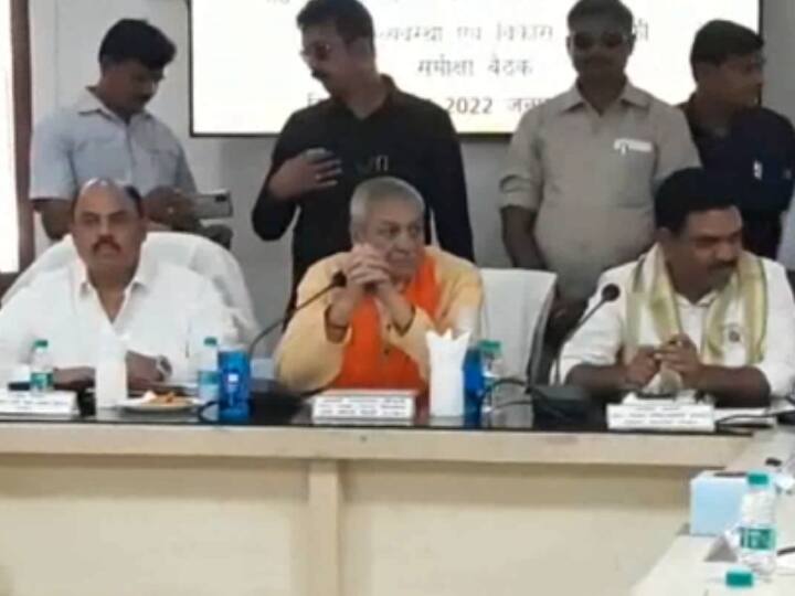 UP ministers arrived Aligarh to review development works and gave instructions for electricity and water ann Aligarh: अलीगढ़ में विकास कार्यों की समीक्षा करने पहुंचे योगी के मंत्री, अधिकारियों को दिए ये निर्देश