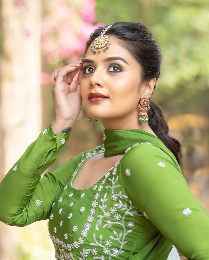 శ్రీముఖి (Image courtesy - @Sreemukhi/Instagram)