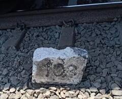 વલસાડમાં ટ્રેન ઉથલાવવાનો પ્રયાસ, ટ્રેક પર મૂકી દીધા હતા પથ્થર, જુઓ વીડિયો