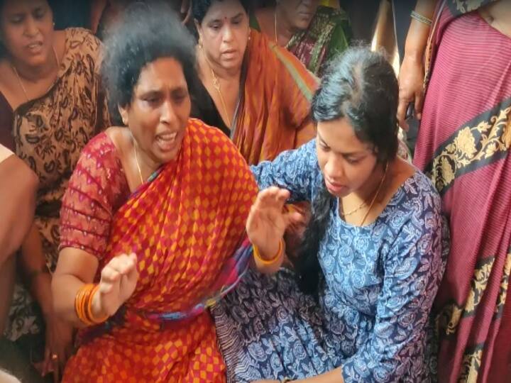 Eluru District G kottapalli ysrcp leader murder mla talari venkatrao attacked ysrcp activists G.Kottapalli Ysrcp Clash : గంజి ప్రసాద్ హత్యకు ఎమ్మెల్యే తలారి వెంకట్రావే కారణం : మృతుడి భార్య ఆరోపణలు