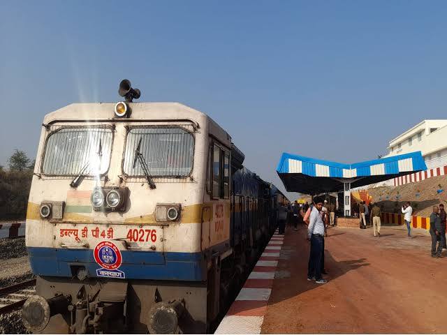 Beed News the much awaited Nagar Ashti railway line will be inaugurated on the 7th Beed News : बहुप्रतिक्षीत नगर-आष्टी रेल्वेचे 7 मे रोजी उद्घाटन!