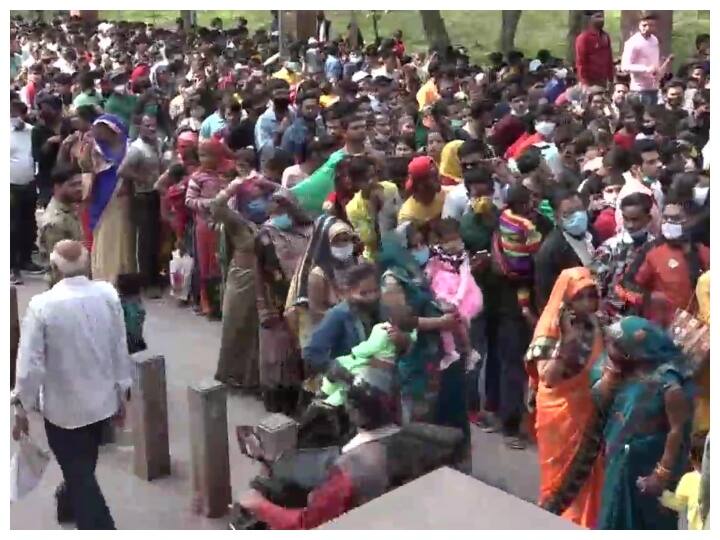 पूरे देश को एक सूत्र में पिरोने वाली वाली 'हिंदीं' भाषा से क्यों है इतनी नफ़रत? Hindi not national language The one who unites whole country Why is there so much hatred for Hindi language पूरे देश को एक सूत्र में पिरोने वाली वाली 'हिंदीं' भाषा से क्यों है इतनी नफ़रत?