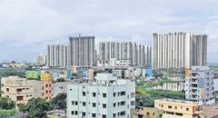 Hyderabad Real Estate: హైదరాబాద్ లో రియల్ ఎస్టేట్ డిమాండ్ తగ్గిందా..? ప్లాట్లు వద్దంటున్నారా..?