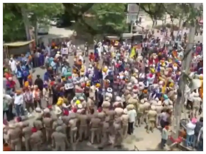 Internet services shut down after violent incident in Patiala ਵੱਡੀ ਖ਼ਬਰ! ਪਟਿਆਲਾ 'ਚ ਹਿੰਸਕ ਘਟਨਾ ਤੋਂ ਬਾਅਦ ਇੰਟਰਨੈੱਟ ਸੇਵਾਵਾਂ ਬੰਦ, IG ਤੇ SSP ਬਦਲਿਆ