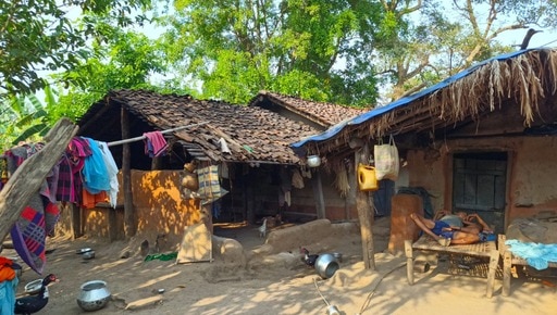 छत्तीसगढ़ के इस गांव में मूलभूत सुविधाओं के लिए भी तरस रहे लोग, सरकारी वादों को आईना दिखा रहा चांदामेटा गांव