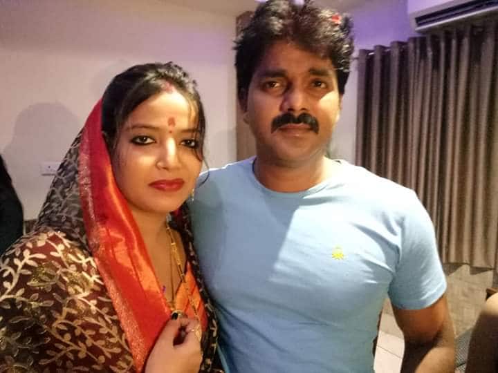 पवन सिंह की एक्टिंग के साथ फैन्स उनकी सिंगिंग के भी दीवाने हैं. उन्होंने सिंगर के तौर पर फेमस गाने लॉलीपॉप लागेलू से लोकप्रियता मिली थी. लेकिन क्या आप जानते हैं कि पवन अपने इस गाने को लेकर भी विवादों में रह चुके हैं. बता दें कि इस गाने को लेकर एक्टर पर डबल मीनिंग सॉन्ग बनाने का आरोप लगा था.