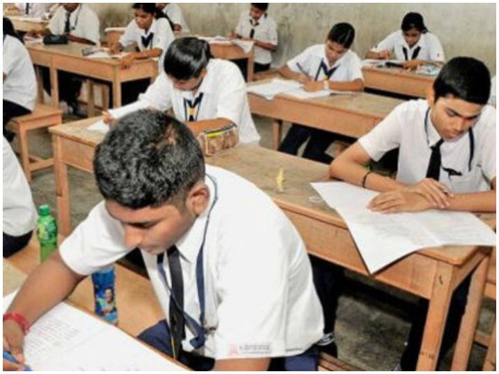 UPMSP UP Board is conducting Practical Exams of Class 12 left over students on this date know details UP Board Practical Exams 2022: यूपी बोर्ड के 12वीं के इन छात्रों के लिए फिर से आयोजित हो रही हैं प्रैक्टिकल परीक्षाएं, ये है एग्जाम डेट