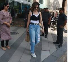 ਦੋਵੇਂ ਬੇਟਿਆਂ ਰਿਹਾਨ ਅਤੇ ਰਿਦਾਨ ਨਾਲ ਲੰਚ ਲਈ ਪਹੁੰਚੇ ਰਿਤਿਕ ਰੋਸ਼ਨ, ਐਕਸ ਵਾਈਫ ਸੁਜ਼ੈਨ ਵੀ ਆਈ ਨਜ਼ਰ