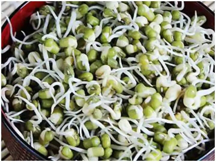 સ્પ્રાઉટ્સ ખાય છે-નાસ્તામાં સ્પ્રાઉટ્સનું સેવન તમારા માટે ખૂબ જ ફાયદાકારક છે.સ્પ્રાઉટસમાં  મુખ્યત્વે કાળા ચણા અને મૂંગ હોવા જોઈએ.