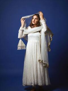 ईद से पहले हिमांशी खुराना ने करवाया ये बेहद खास फोटोशूट, आप भी हो जाएंगे उनकी अदाओं के कायल!