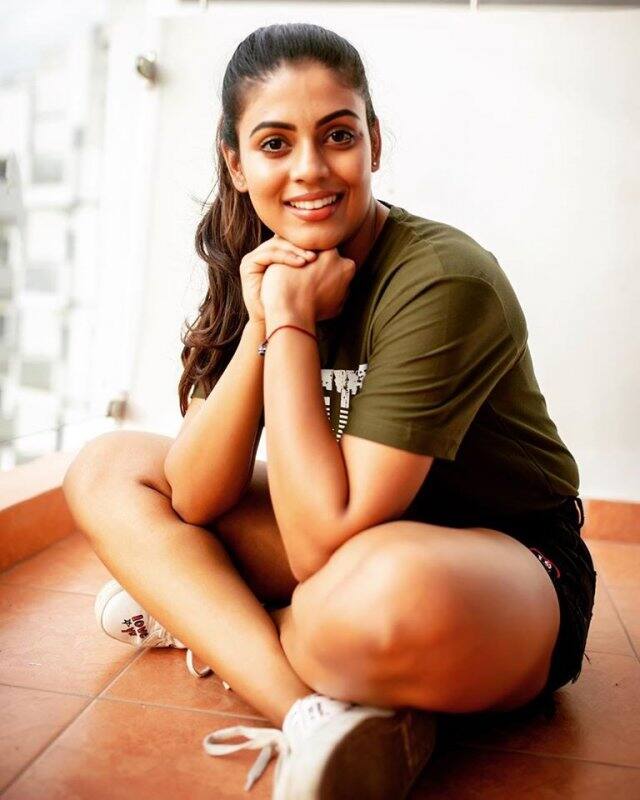 இவரது இயற்பெயர் ஸ்ருதி சாவந்த்