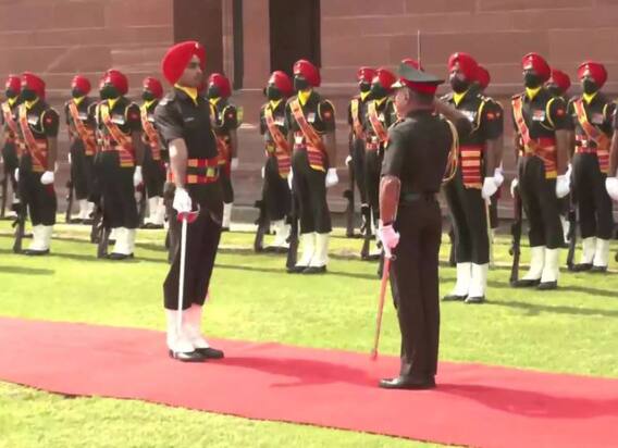 ਨਵੇਂ ਫੌਜ ਮੁਖੀ Manoj Pandey ਨੂੰ Guard of Honour, ਤਨਦੇਹੀ ਨਾਲ ਜ਼ਿੰਮੇਵਾਰੀ ਨਿਭਾਉਣ ਦਾ ਭਰਿਆ ਦਮ
