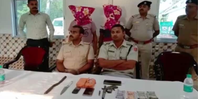 Purba Medinipur Kolaghat Police arrest Fraud gang who aimed to loot women Purba Medinipur News: টাকার বান্ডিল ধরিয়ে হাসিল গায়ের গয়না, মহিলাদের বোকা বানিয়ে লক্ষ লক্ষ টাকার প্রতারণা
