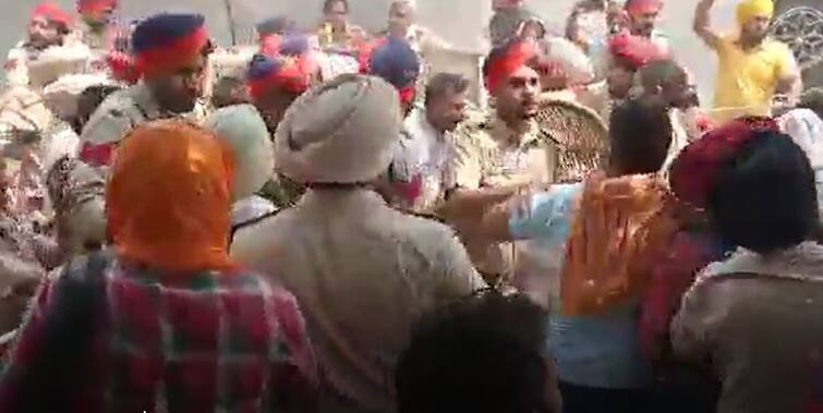 Punjab News : B.ed Tet passed teachers protest against Punjab education minister meet hayor clash with police ਬਰਨਾਲਾ : ਸਿੱਖਿਆ ਮੰਤਰੀ ਦੀ ਕੋਠੀ ਵੱਲ ਕੂਚ ਕਰਦੇ ਅਧਿਆਪਕਾਂ ਤੇ ਪੁਲਿਸ ਵਿਚਾਲੇ ਖਿੱਚ ਧੂਹ, ਕਈਆਂ ਦੇ ਫਟੇ ਕੱਪੜੇ