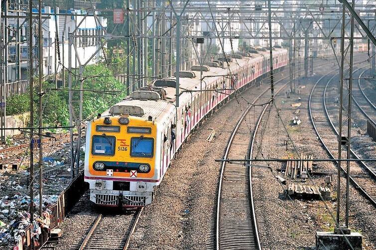 first class railway ticket fare rate reduces by 50 percent मोठी बातमी! रेल्वेचा 'फर्स्ट क्लास' निर्णय, तिकीट दरांमध्ये सुमारे 50 टक्के कपात