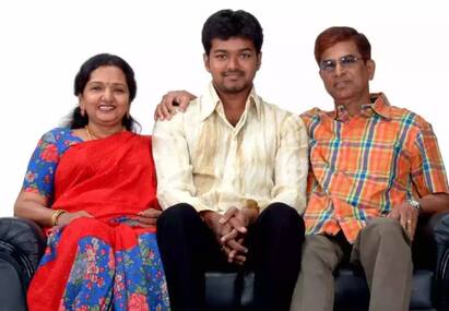 Director SAC and singer Shobha talk about Actor Vijay in an interview `நண்பர்கள் தான் உலகம்’.. `நடன மாஸ்டர் கிடையாது’ - விஜய் பற்றி மனம் திறந்த எஸ்.ஏ.சி - ஷோபா தம்பதி!