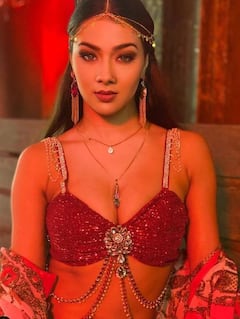 भोजपुरी सेंसेशन नमृता मल्ला ने शेयर की अपने नए गाने की एक झलक, रेड ड्रेस में लग रही हैं कमाल