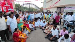 Tension at Ongole RIMS: ఎమ్మెల్యే బాల వీరాంజనేయస్వామిని అరెస్ట్ చేసిన పోలీసులు | ABP Desam